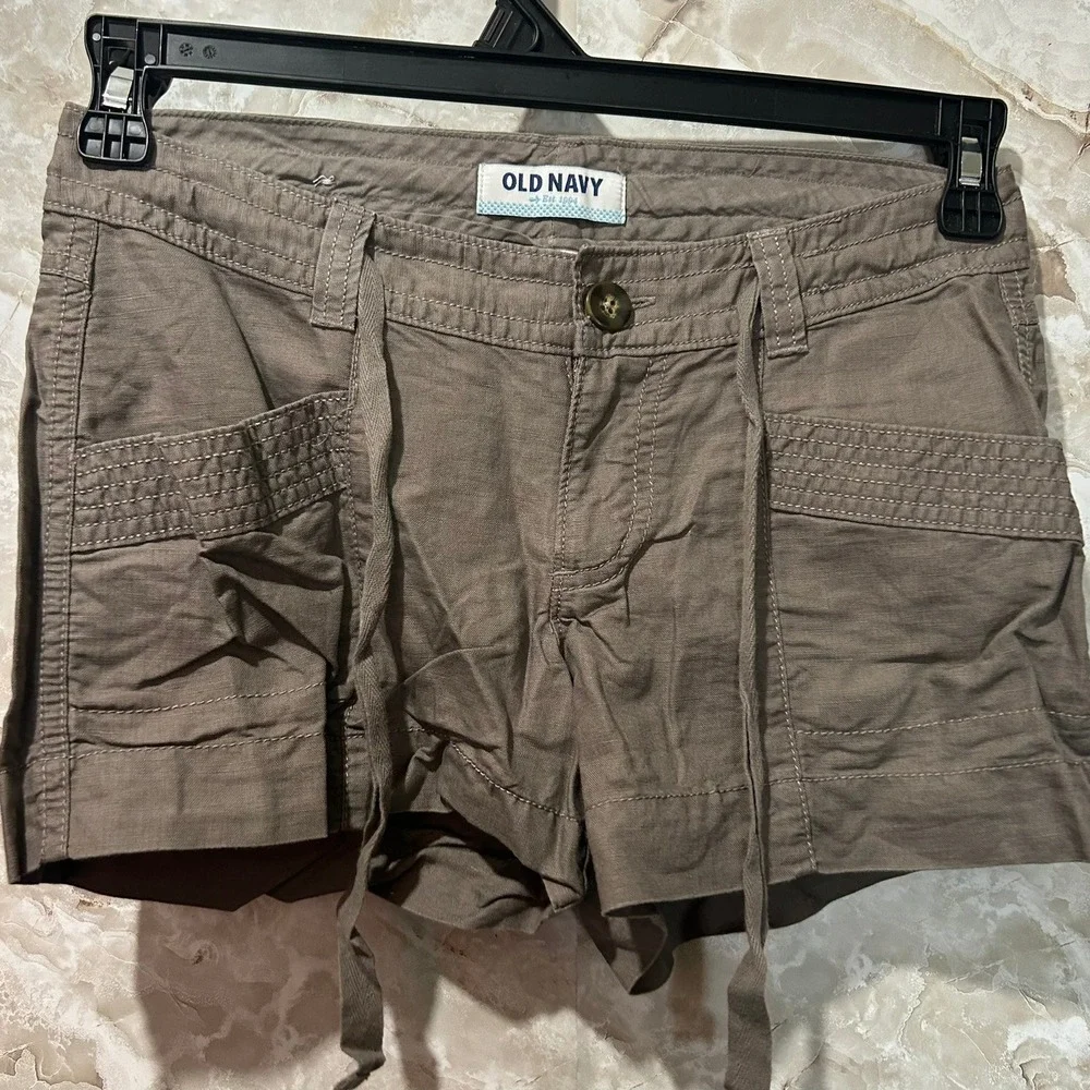 Old Navy Khaki Shorts Casual Everyday Drawstring Waist Size 0‎